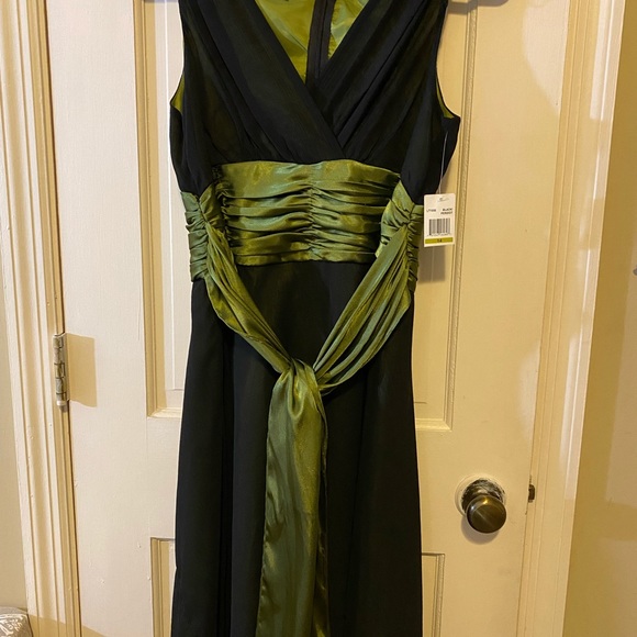 Black London Times With Satin Trim and Sash. Lined, Flared Skirt. Size 14 NWT. - Picture 1 of 6